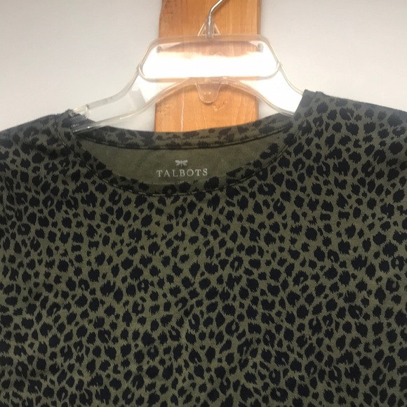 Talbots - women’s Medium top - Picture 3 of 6